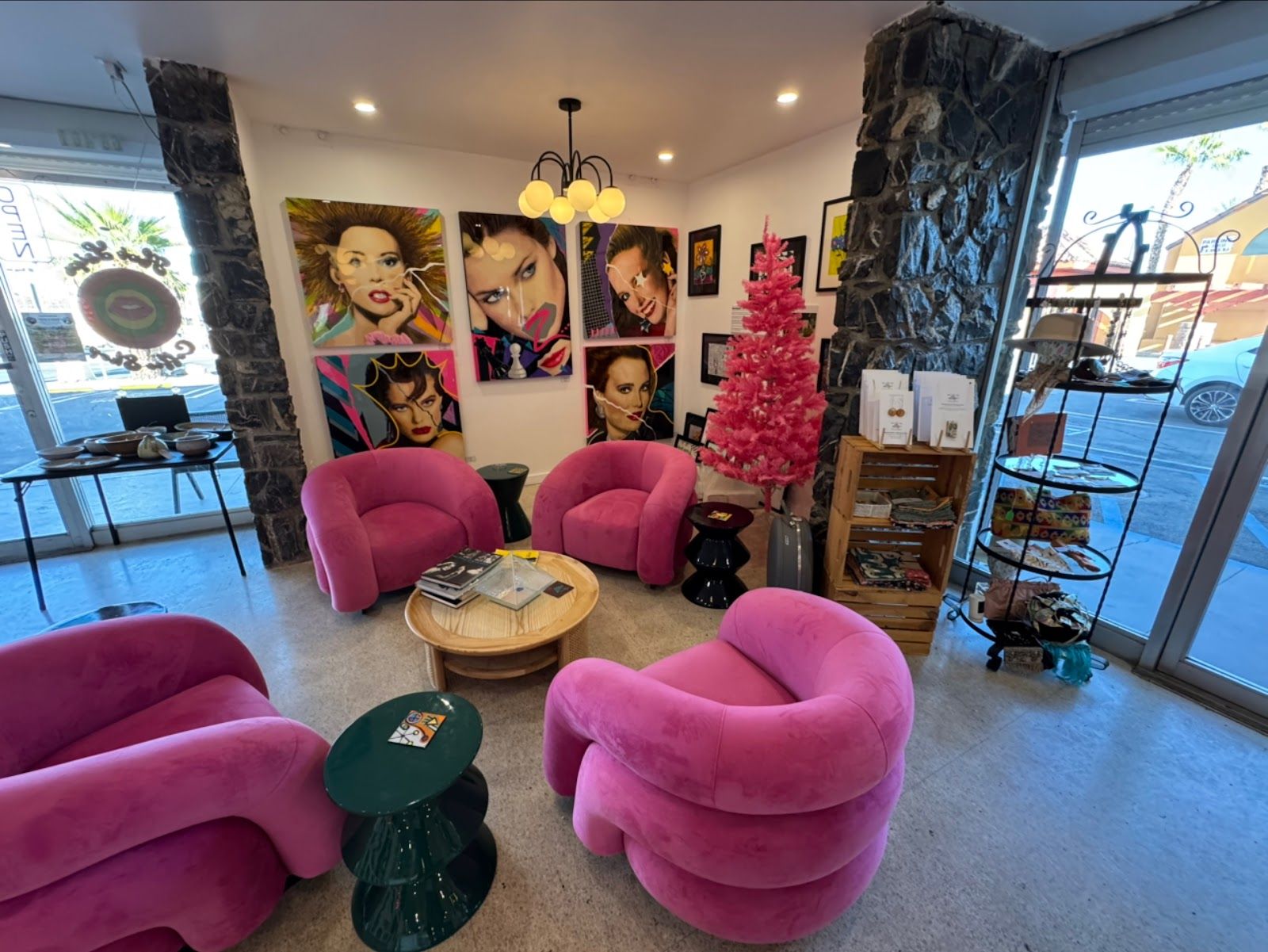 Hot Lips Coffee Shop