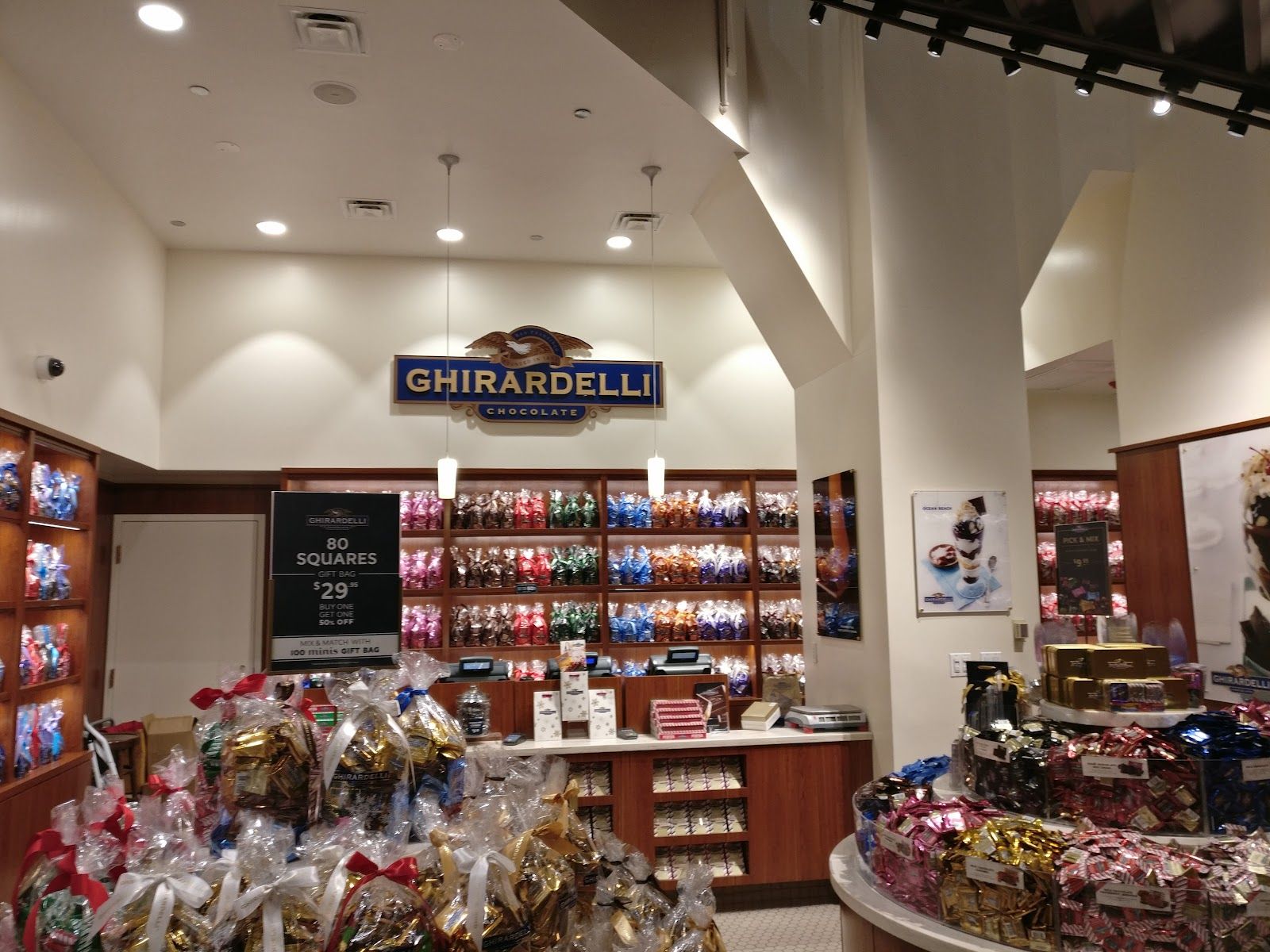 Ghirardelli Ice Cream & Chocolate Shop